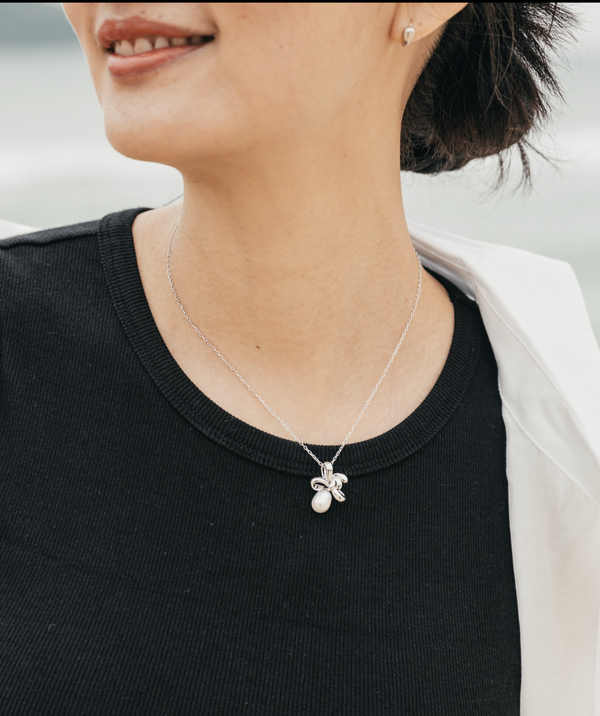 Bowknot pearl Necklace